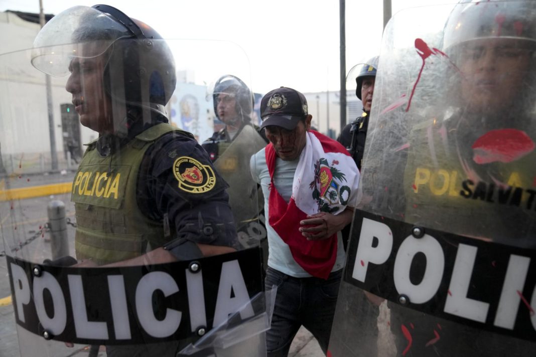 peru-protesters-tear-gassed-after-president-calls-for-truce