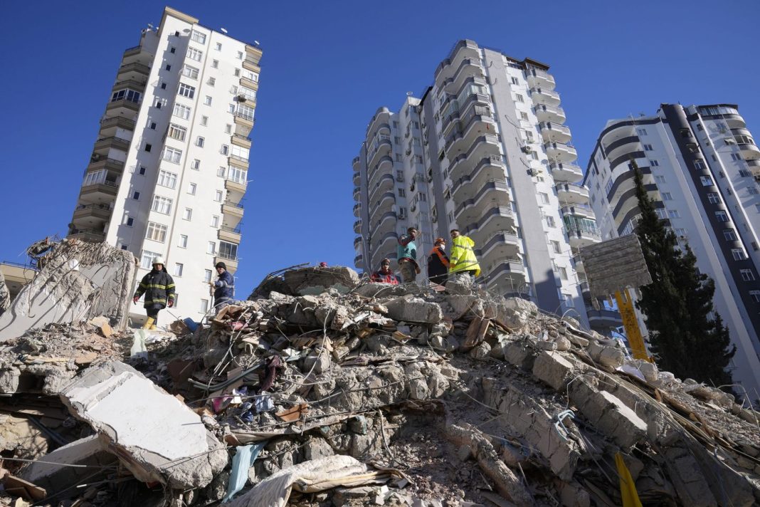 turkey-detains-building-contractors-as-quake-deaths-pass-33k