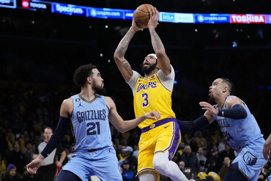 anthony-davis-leads-lakers-past-grizz-without-ja,-112-103