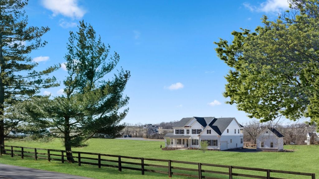 experience-luxury-and-tranquility-in-leesburg,-virginia