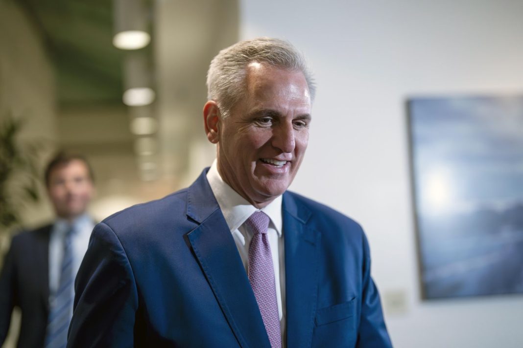 top-house-democrat-accuses-mccarthy-of-‘walking-away’-from-debt-limit-deal
