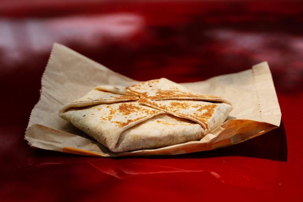 are-dc-area-taco-bells-scamming-crunchwrap-fans?-an-investigation.